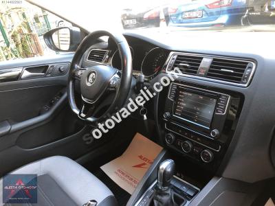 Volkswagen Jetta 2015 1.6 TDI Comfortline