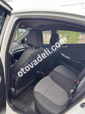 Hyundai Accent Blue 2014 1.6 CRDI Mode Plus