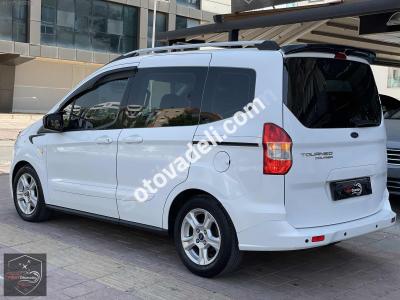 Ford Tourneo Courier 2016 1.6 TDCi Deluxe