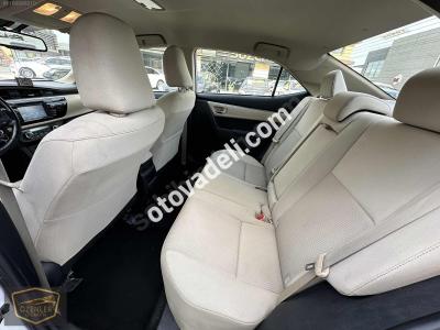 Toyota Corolla 2015 1.6 Advance