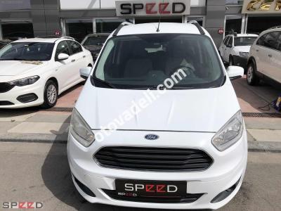 Ford Tourneo Courier 2018 1.5 TDCi Titanium
