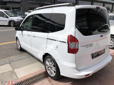 Ford Tourneo Courier 2018 1.5 TDCi Titanium