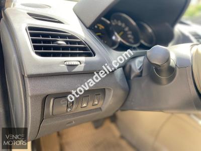 Renault Fluence 2012 1.5 dCi Privilege