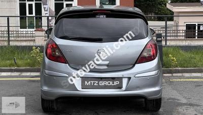 Opel Corsa 2012 1.4 Twinport Enjoy