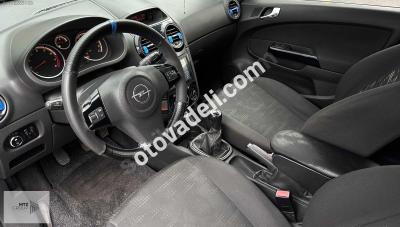 Opel Corsa 2012 1.4 Twinport Enjoy