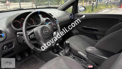 Opel Corsa 2012 1.4 Twinport Enjoy