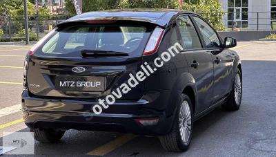 Ford Focus 2010 1.6 Titanium