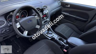 Ford Focus 2010 1.6 Titanium