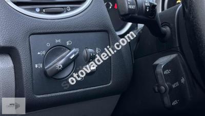 Ford Focus 2010 1.6 Titanium