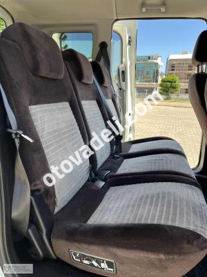 Fiat Doblo Combi 2013 1.6 Multijet Premio