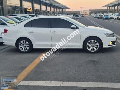 Volkswagen Jetta 2015 1.6 TDI Comfortline