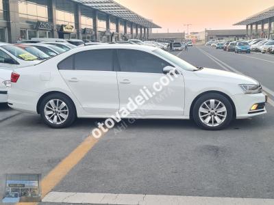 Volkswagen Jetta 2015 1.6 TDI Comfortline