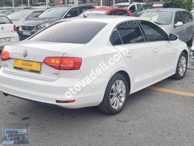 Volkswagen Jetta 2015 1.6 TDI Comfortline