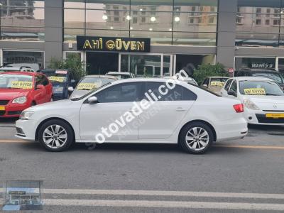 Volkswagen Jetta 2015 1.6 TDI Comfortline