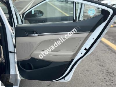 Hyundai Elantra 2017 1.6 CRDi Elite Plus