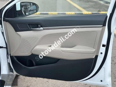 Hyundai Elantra 2017 1.6 CRDi Elite Plus
