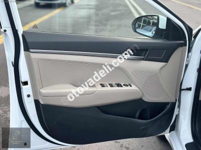 Hyundai Elantra 2017 1.6 CRDi Elite Plus