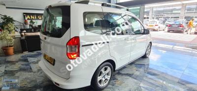 Ford Tourneo Courier 2016 1.5 TDCi Delux