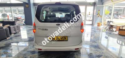 Ford Tourneo Courier 2016 1.5 TDCi Delux