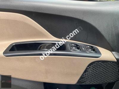 Fiat Doblo Combi 2017 1.6 Multijet Premio Plus