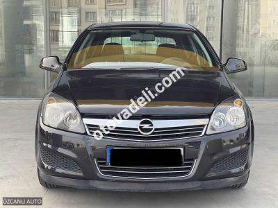 Opel Astra 2012 1.6 Essentia