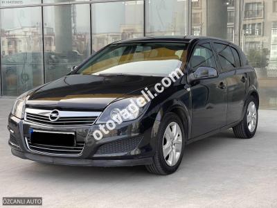 Opel Astra 2012 1.6 Essentia
