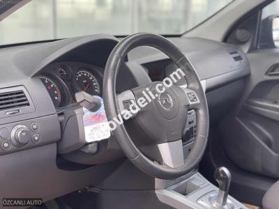 Opel Astra 2012 1.6 Essentia