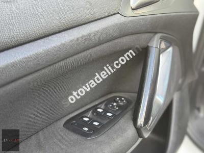 Peugeot 308 2016 1.6 BlueHDi Active