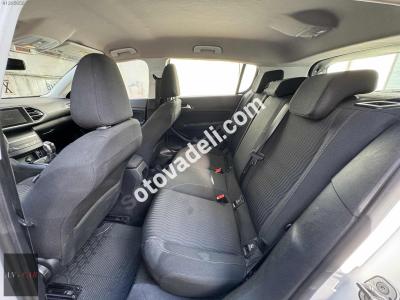 Peugeot 308 2016 1.6 BlueHDi Active