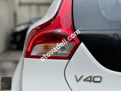 Volvo V40 2015 1.6 D R-Design