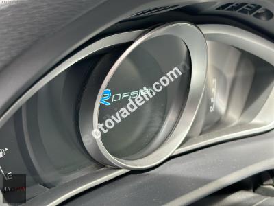 Volvo V40 2015 1.6 D R-Design