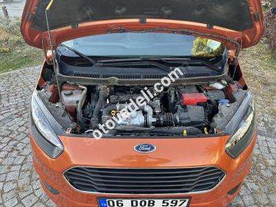 Ford Tourneo Courier 2023 1.5 TDCi Titanium Plus