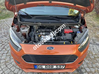 Ford Tourneo Courier 2023 1.5 TDCi Titanium Plus