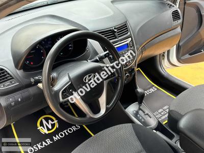 Hyundai Accent Blue 2013 1.6 CRDI Mode