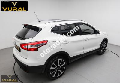 Nissan Qashqai 2016 1.6 dCi Platinum Premium Pack
