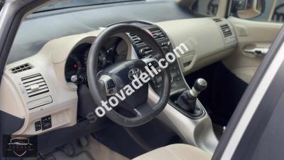 Toyota Auris 2012 1.6 Comfort Extra