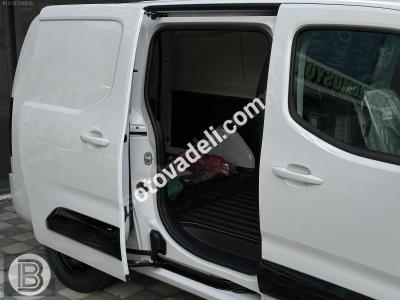 Citroen Berlingo 2024 1.5 BlueHDI Feel Bold