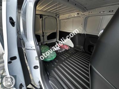 Citroen Berlingo 2024 1.5 BlueHDI Feel Bold