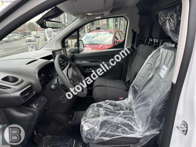 Citroen Berlingo 2024 1.5 BlueHDI Feel Bold