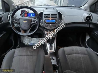 Chevrolet Aveo 2012 1.4 LT
