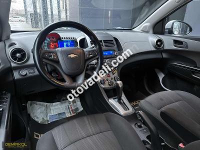 Chevrolet Aveo 2012 1.4 LT