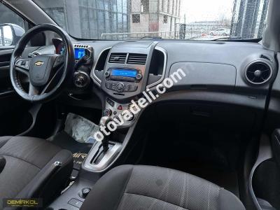 Chevrolet Aveo 2012 1.4 LT