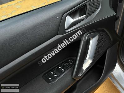 Peugeot 308 2016 1.6 BlueHDi Active