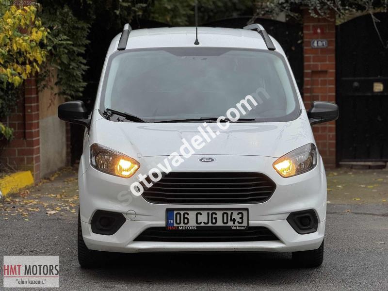 Ford Tourneo Courier 2021 1.5 TDCi Journey Trend
