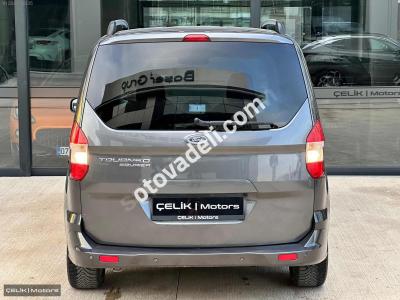 Ford Tourneo Courier 2019 1.5 TDCi Titanium Plus