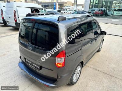 Ford Tourneo Courier 2019 1.5 TDCi Titanium Plus