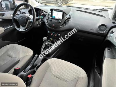 Ford Tourneo Courier 2019 1.5 TDCi Titanium Plus