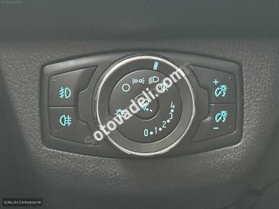 Ford Tourneo Courier 2019 1.5 TDCi Titanium Plus