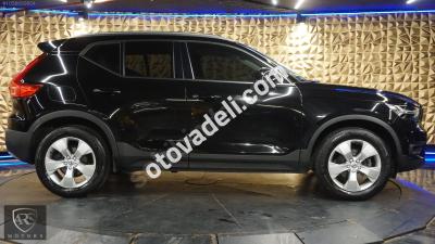 Volvo XC40 2021 1.5 T3 Momentum