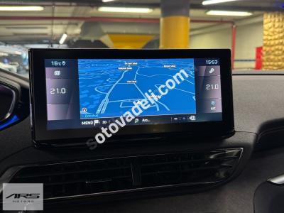 Peugeot 5008 2023 1.5 BlueHDI GT